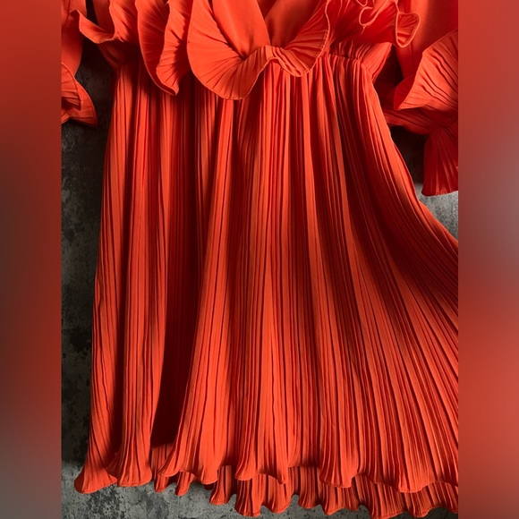 Stunning Orange dress with deep v neck and ruffle detail spring/summer dress - Picture 6 of 15